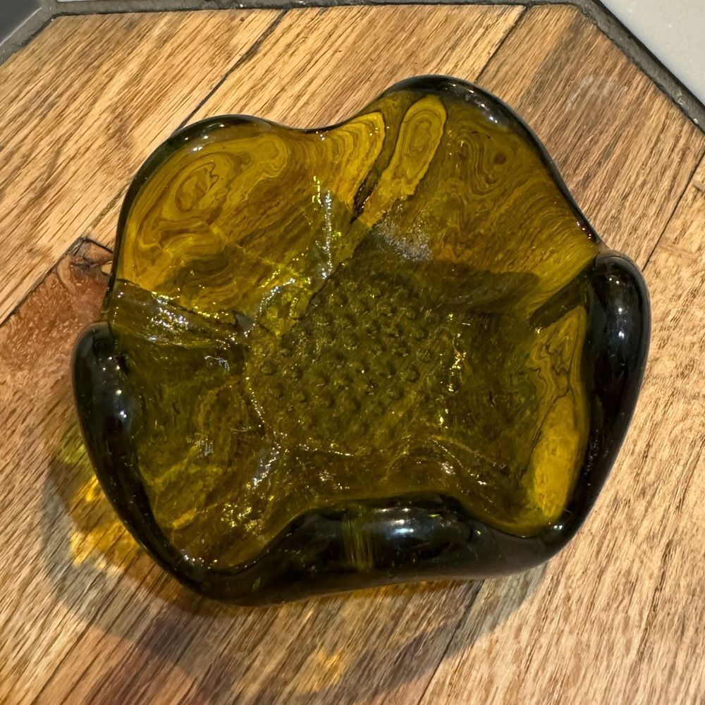 Vintage Handblown Viking Glass Trinket Jewelry Dish Ashtray Lovely Avocado green